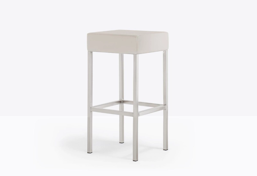 cube-xl-1451-still-04.jpg