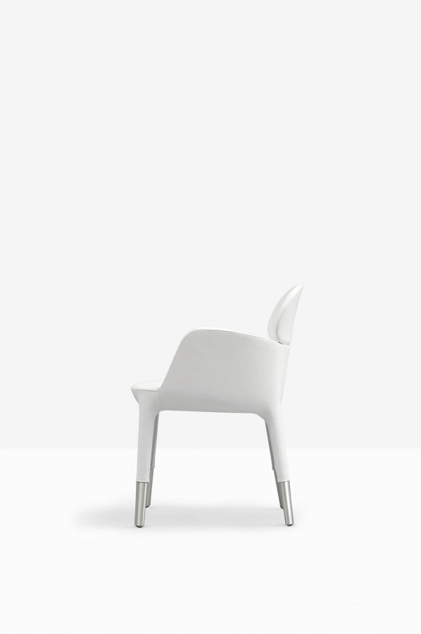 Ester-690_PBI_low.jpg