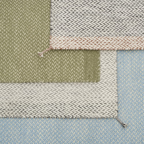 Ply-rug-recycled-polyester-off-white-light-blue-black-white-moss-green-group-muuto-org_3.jpg