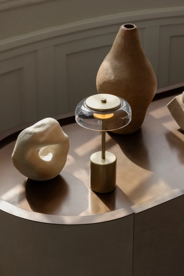 nuura-blossi-table-mini-portable-lamp-sofie-refer-1.jpg.webp
