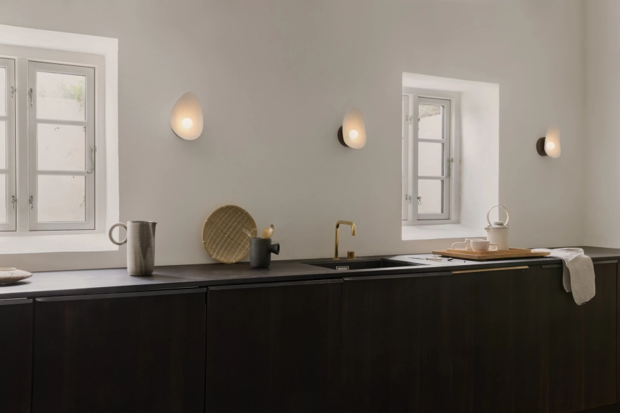 nuura-florii-1-decorative-wall-lamp-jessica-vedel-3.jpg.webp