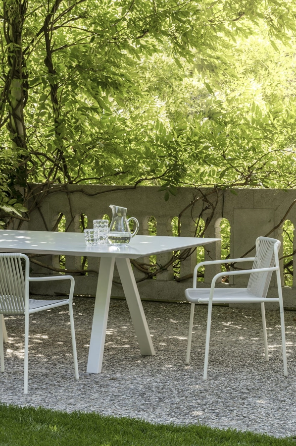 Tribeca-3665_BI200E+Arki-Table-ARK200x100_BI(4)_low.jpg