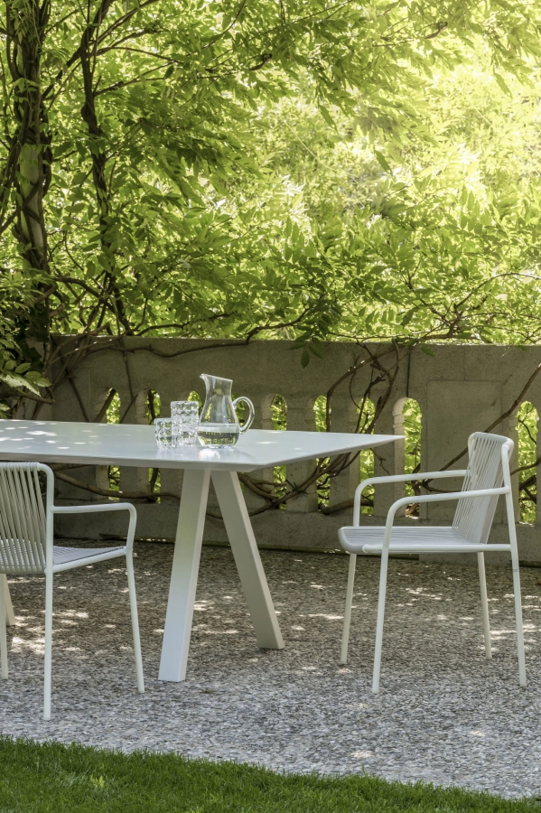 Tribeca-3665_BI200E+Arki-Table-ARK200x100_BI(4)_low.jpg