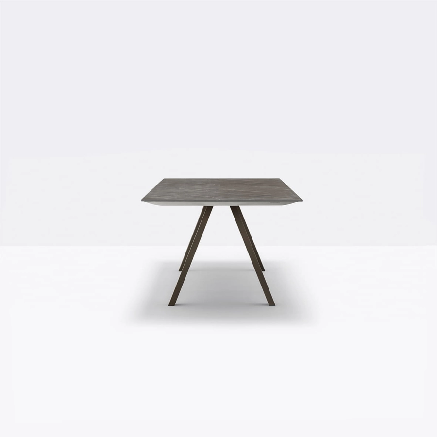 Arki-Table-ARK240X100_MGE-BE200-CFP3445(3)_low.jpg