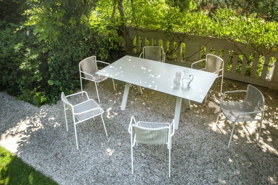 arki-table-tribeca-gallery-01.jpg