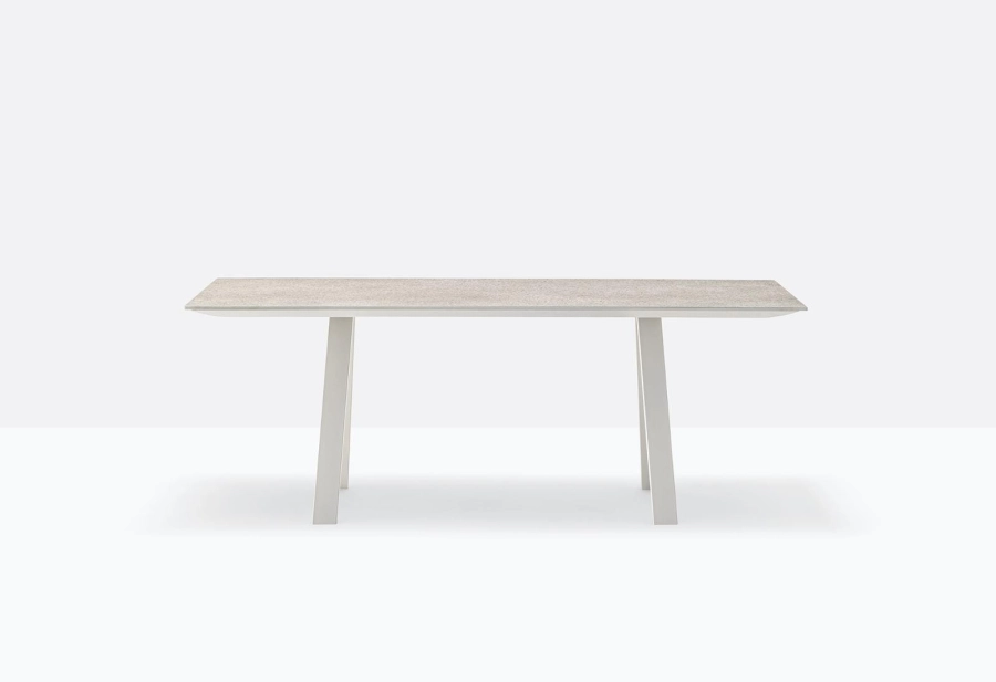 arki-table-ark-outdoor-still-04.jpg