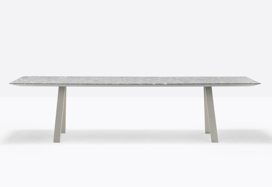 arki-table-ark-outdoor-still-07.jpg