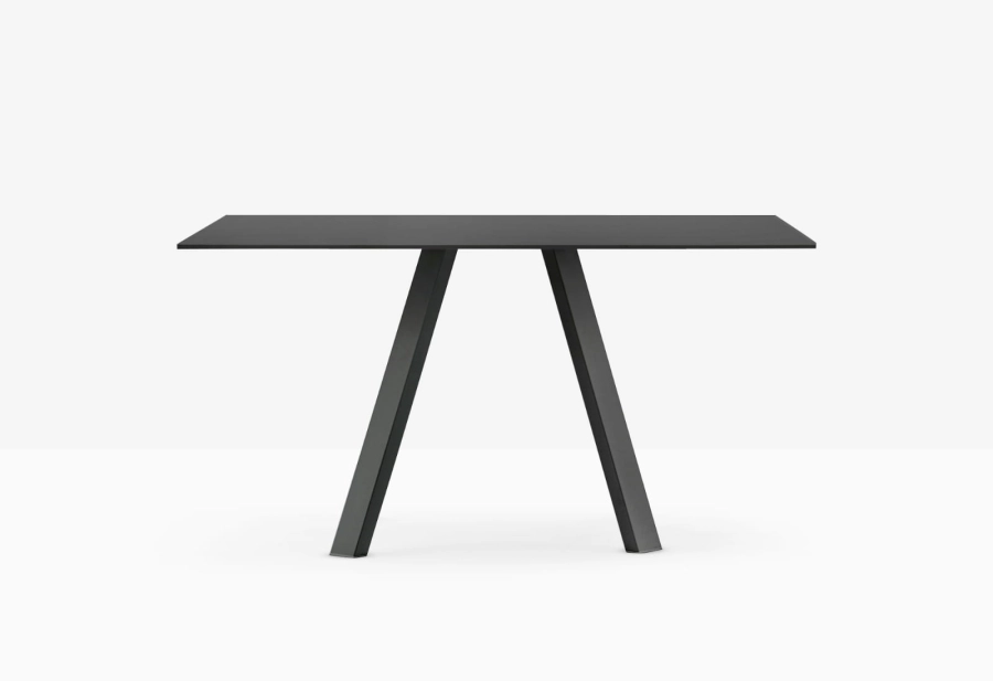 arki-table-ark139x139-still-05.jpg