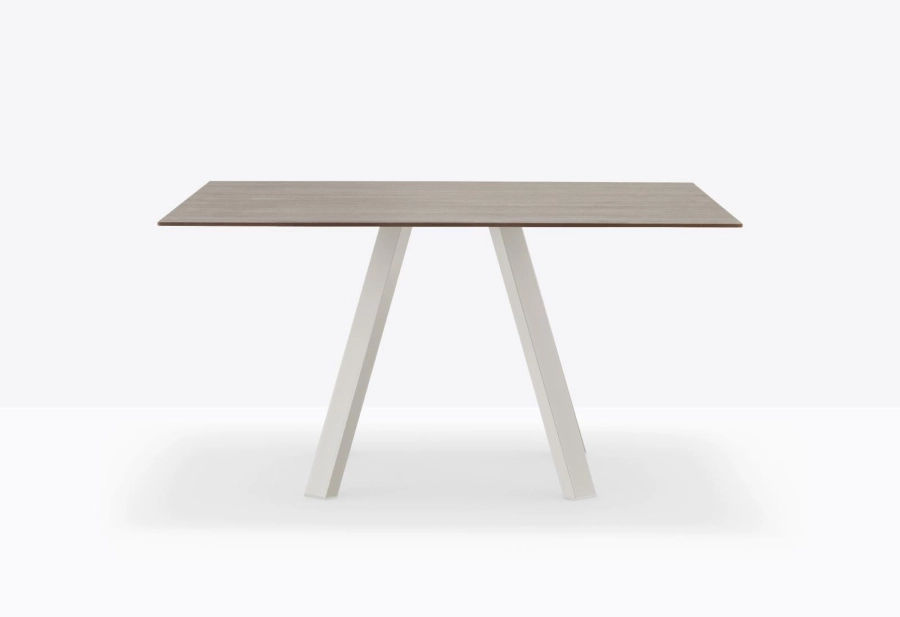 arki-table-ark139x139-still-06.jpg