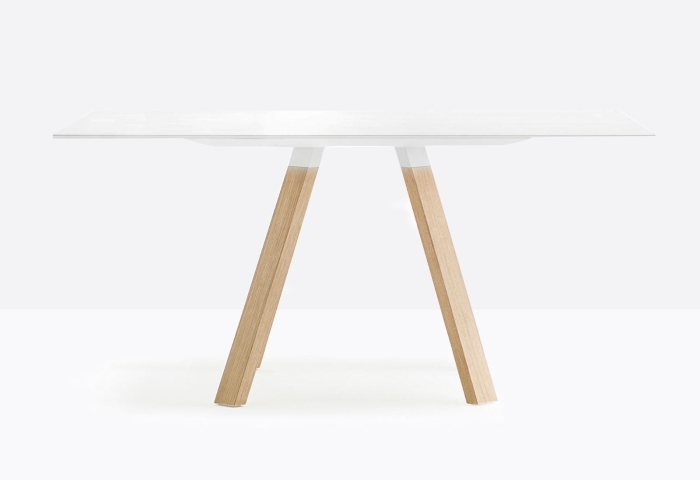 arki-table-arkw139x139-still-01.jpg