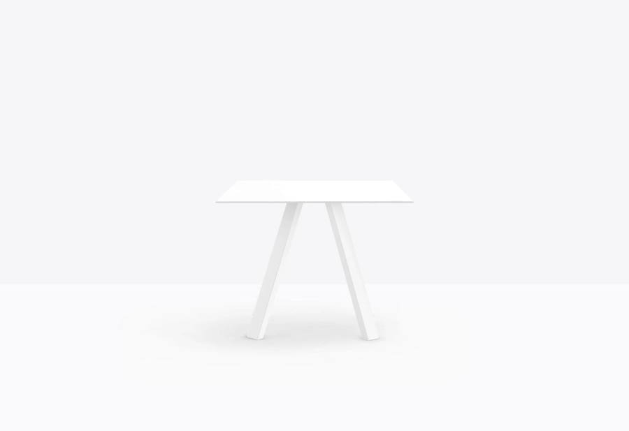 arki-table-ark5-still-01.jpg
