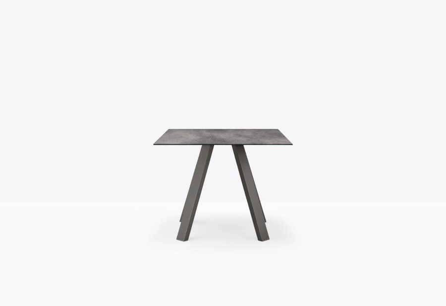 arki-table-ark5-still-02.jpg