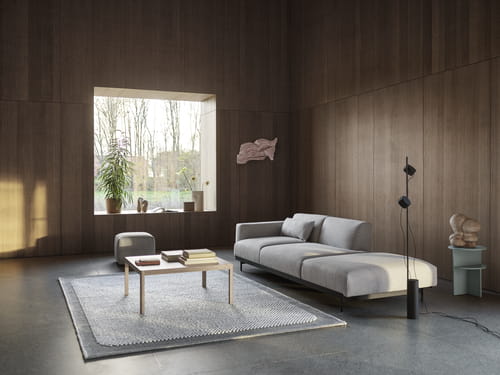 In-situ-3-seater-config-5-clay-12-workshop-coffee-table-pebble-rug-light-grey-echo-remix-123-post-lamp-wide-muuto-org_3.jpg