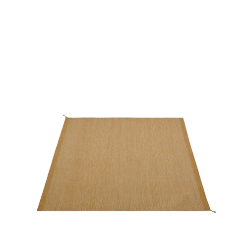 Ply-rug-240x240-burnt-orange-angle-muuto-5000x5000-hi-res_4.png