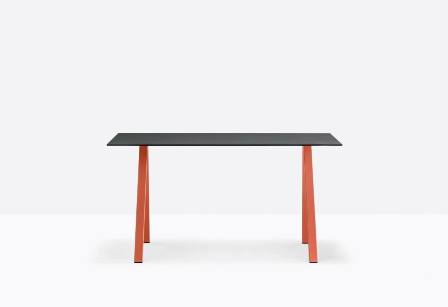 arki-desk-ark7-still-08.jpg
