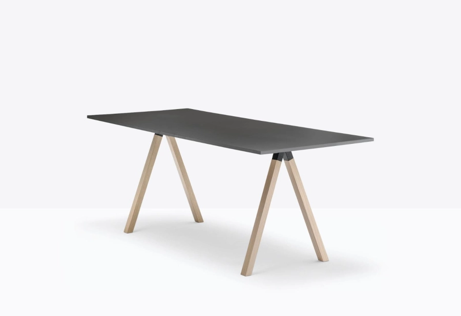 arki-desk-arkw7-still-02.jpg