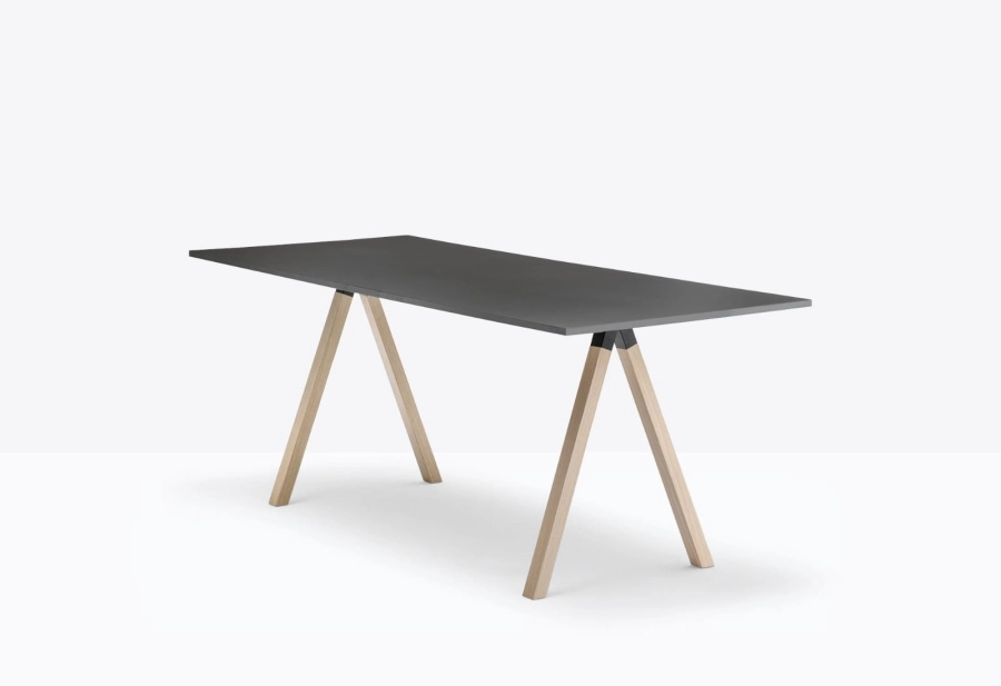 arki-desk-arkw7-still-02.jpg