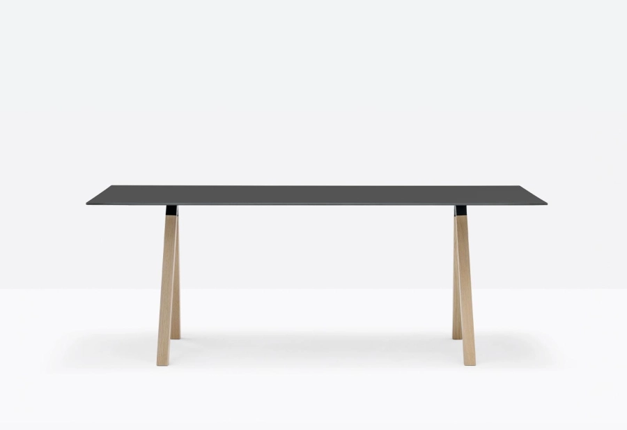 arki-desk-arkw7-still-05.jpg
