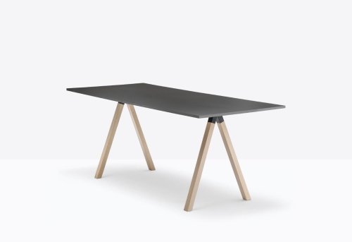 arki-desk-arkw7-still-02.jpg