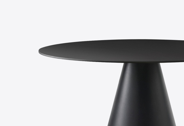 ikon-table-869-2-still-01.jpg