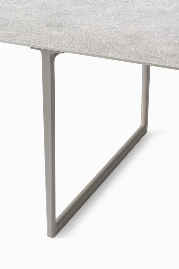 Toa Table-TOA300x100_BE200E-COP3467(2)_low.jpg