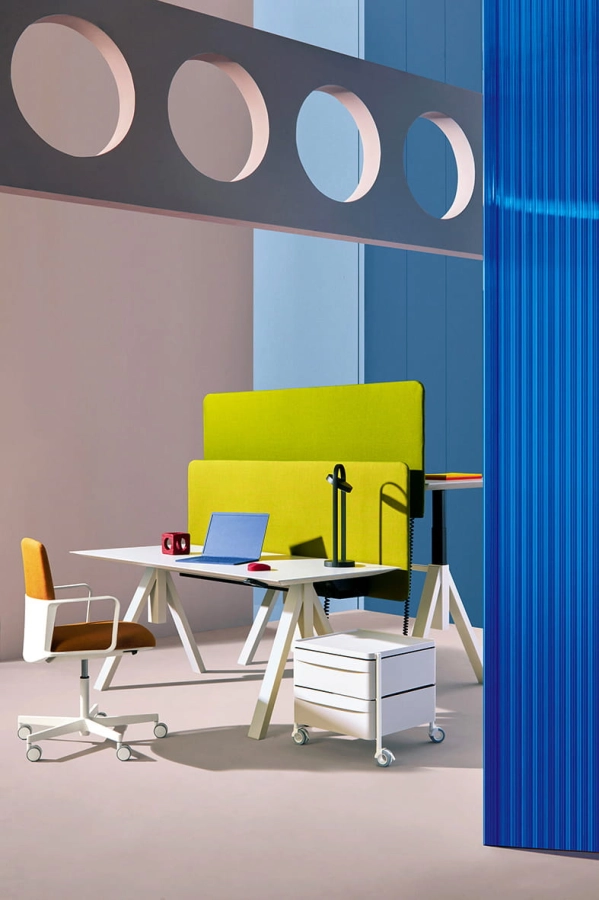Arki-Table Adj Desk_ambientata_2020(3)_low.jpg