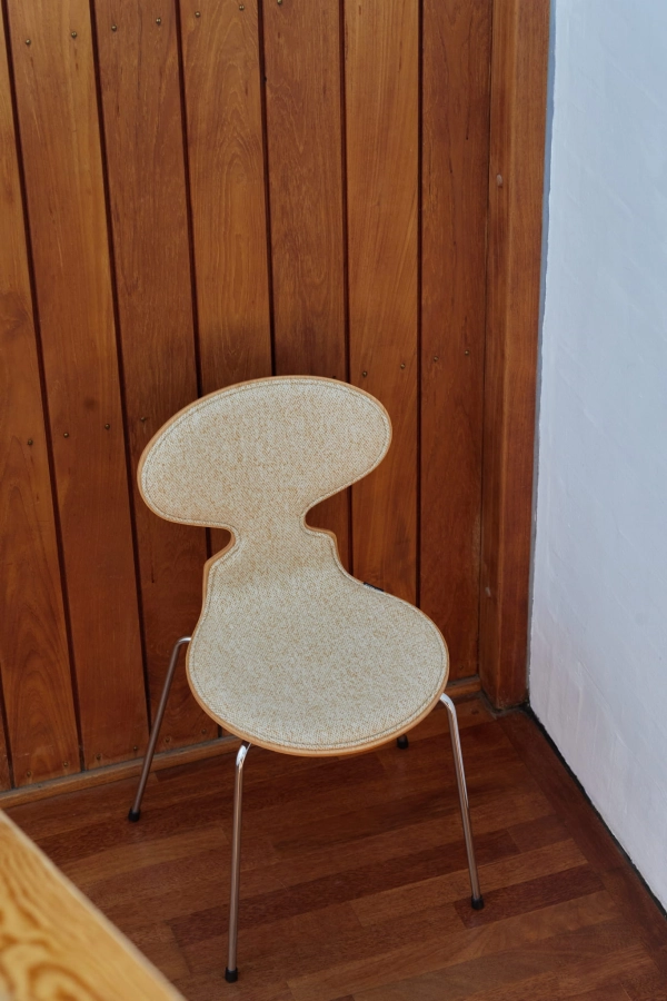 Ant chair_020.jpg