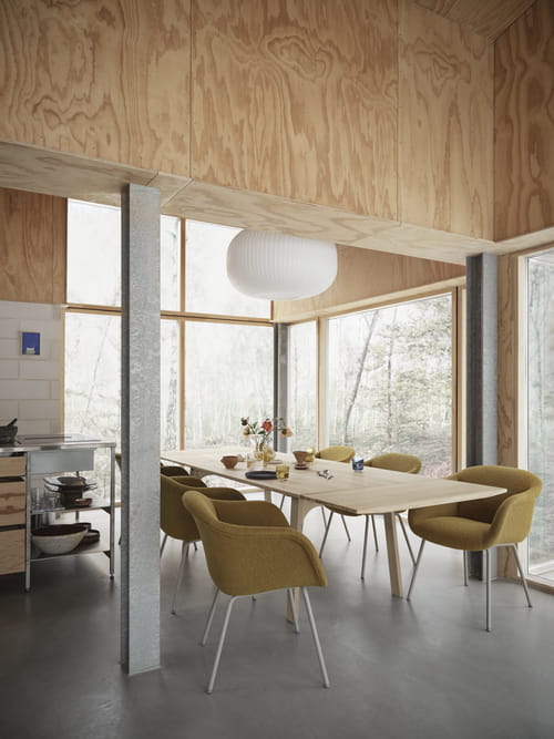 earnest-extendable-table-205-w-extension-leaves-oak-fiber-soft-tube-hearth-8-grey-strand-80-raise-glass-muuto-org_3.jpg