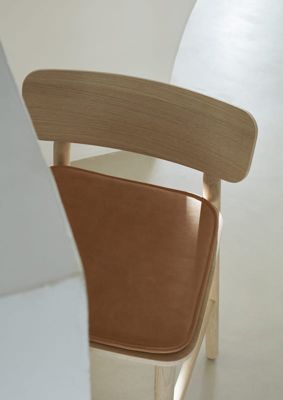 1961038 1961039 1420026 Hven Bar Stool Cushion, Hven Bar Stool_M.jpg