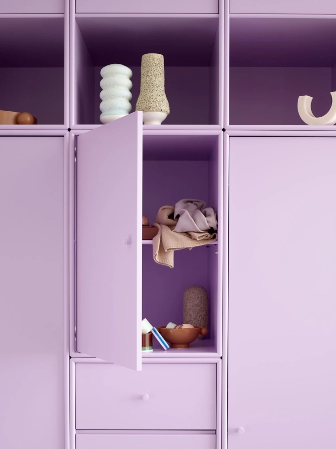 montana_home20_21_wardrobe_iris_detail_h_crop.webp