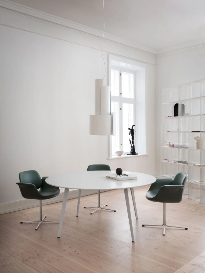 montana_jwtable_round_whitenordic_office_01.webp