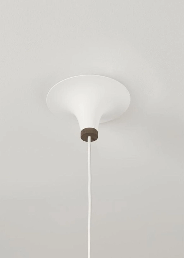 podsufitka w kolorze lampy