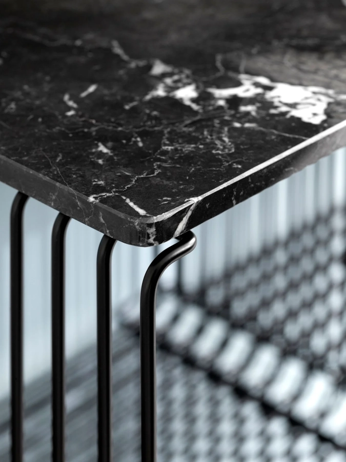 montana_pantonwire_2019_black_blackmarble_detail_h.webp