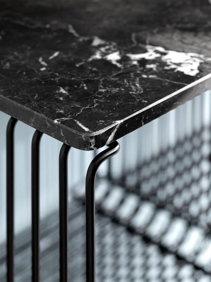 montana_pantonwire_2019_black_blackmarble_detail_h.webp