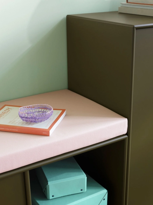 montana_systemseating_rest_i_oregano_reflect_614_detail_h.webp