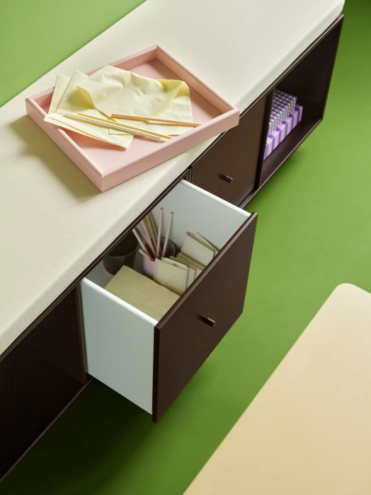 montana_systemseating_rest_iii_balsamic_reflect_404_detail_h.webp