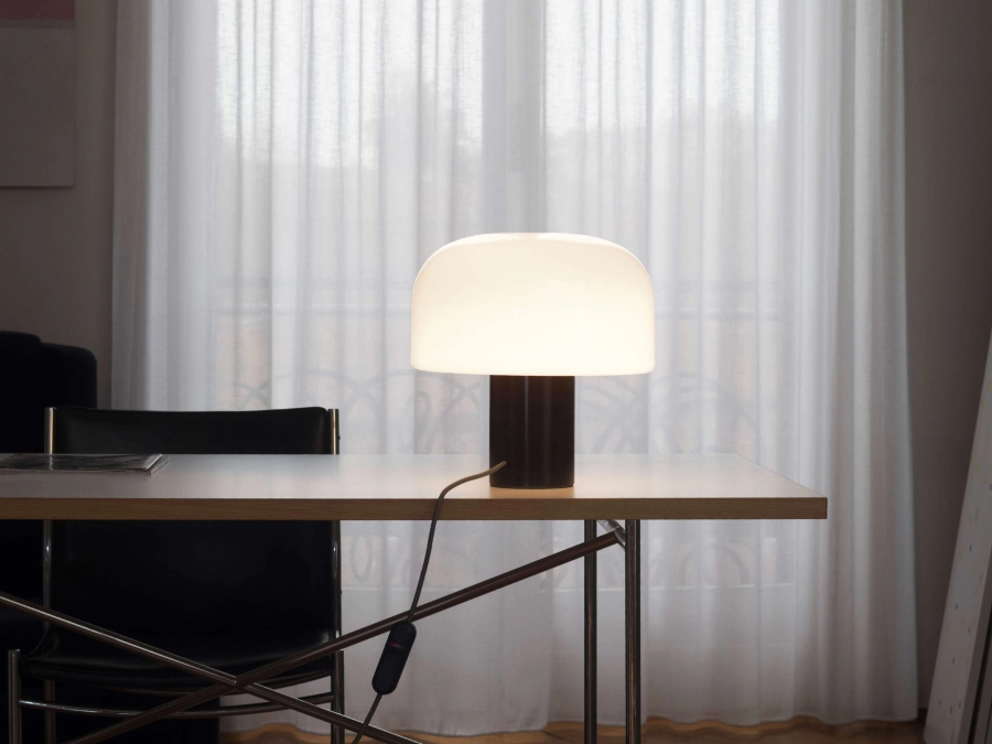 lie_bellhop_glass_table_black.jpg
