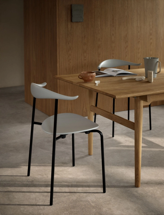 CH88T_silvergrey_steel_black_CH327_oak_oil-medium.jpg