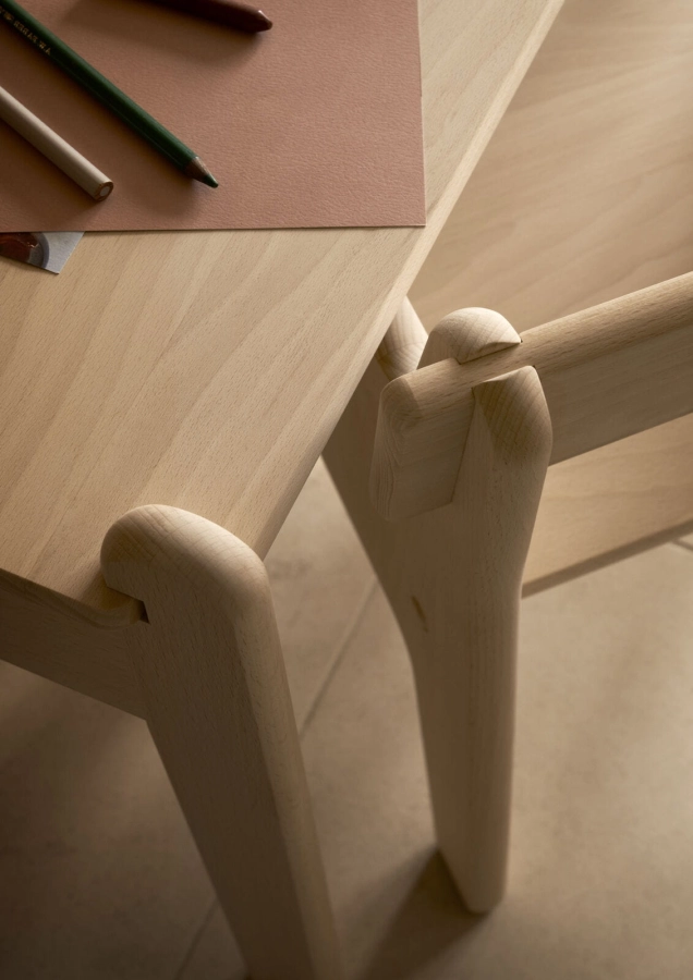 __CH410_CH411_beech_untreated_detail_V2-medium.jpg
