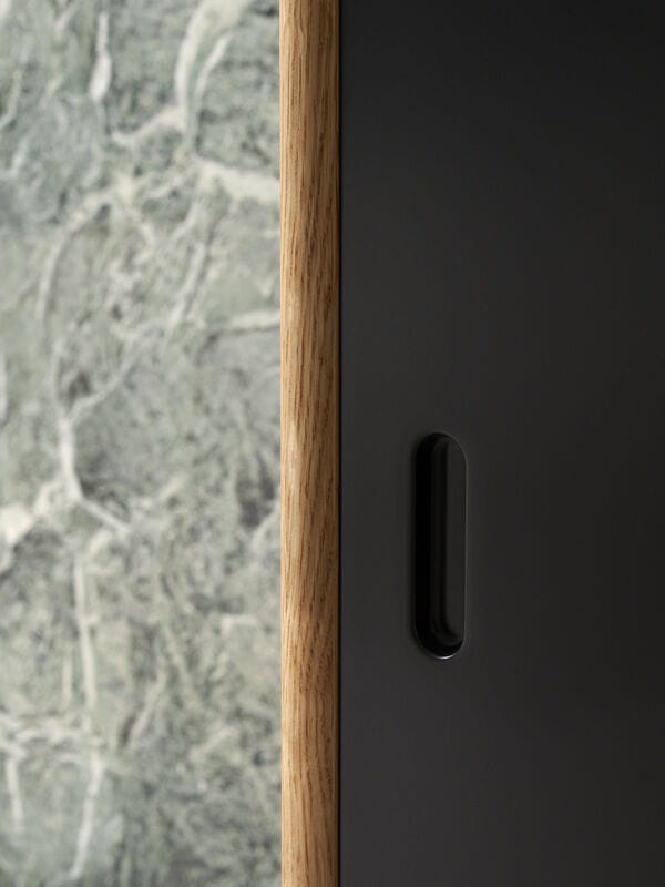BM0253_oak_oil_black_v2-small.jpg