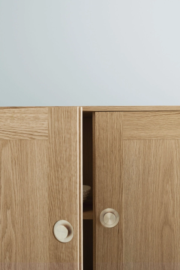 FK63_oak_oil_brass_detail-medium.jpg