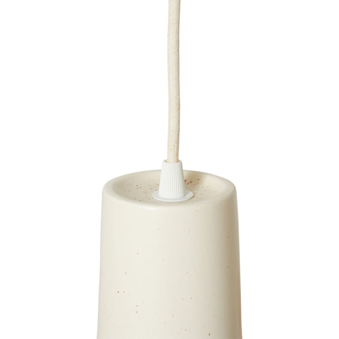 vol5135-lr_a_01.jpg