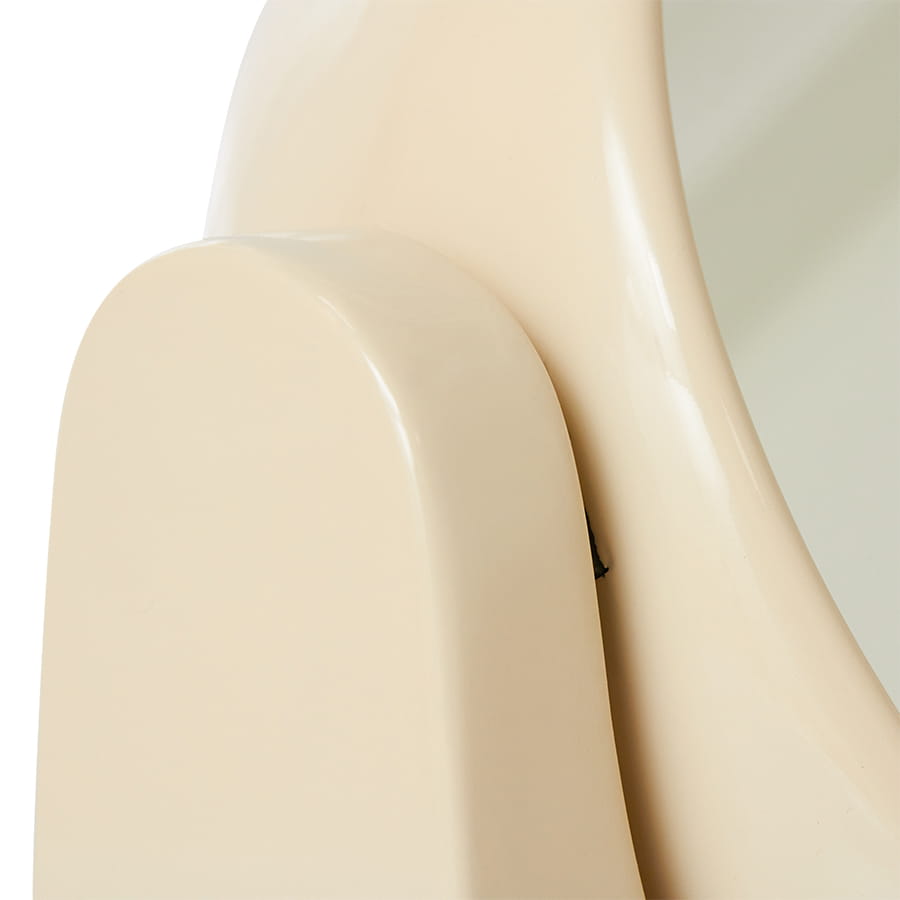 amr0003-lr_c_01.jpg
