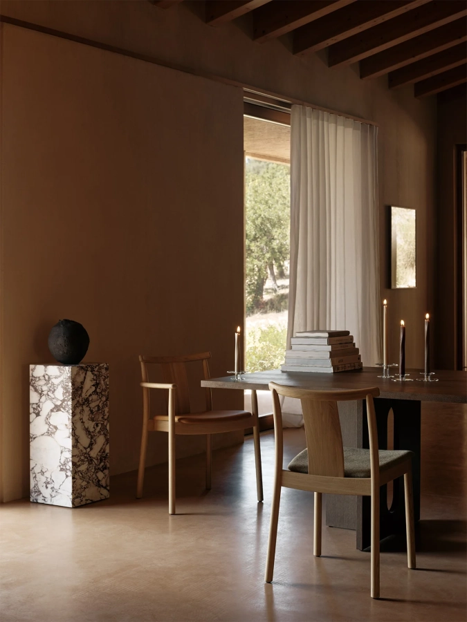 MENU_Plinth_Pedestal_Androgyne_Dining_Table_Merkur_Dining_Chair.webp