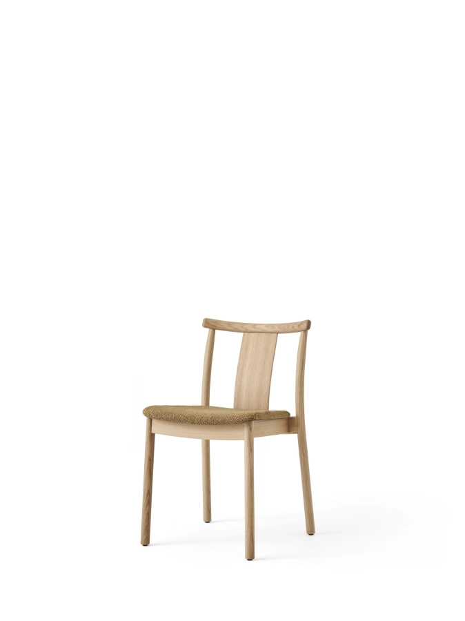 1301000-000000ZZ_Merkur_Dining_Chair_Natural_Oak_Bouclé_06_Angle.jpg