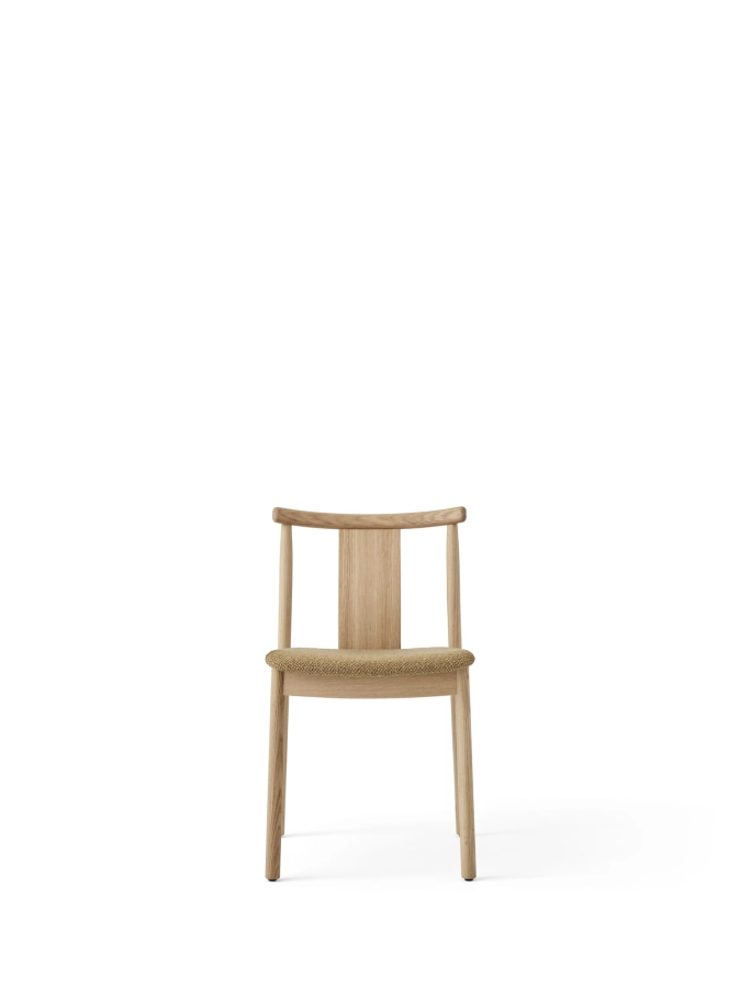 1301000-000000ZZ_Merkur_Dining_Chair_Natural_Oak_Bouclé_06_Front.jpg