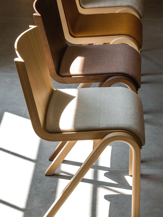 MENU_Ready_Dining_Chair_7.webp