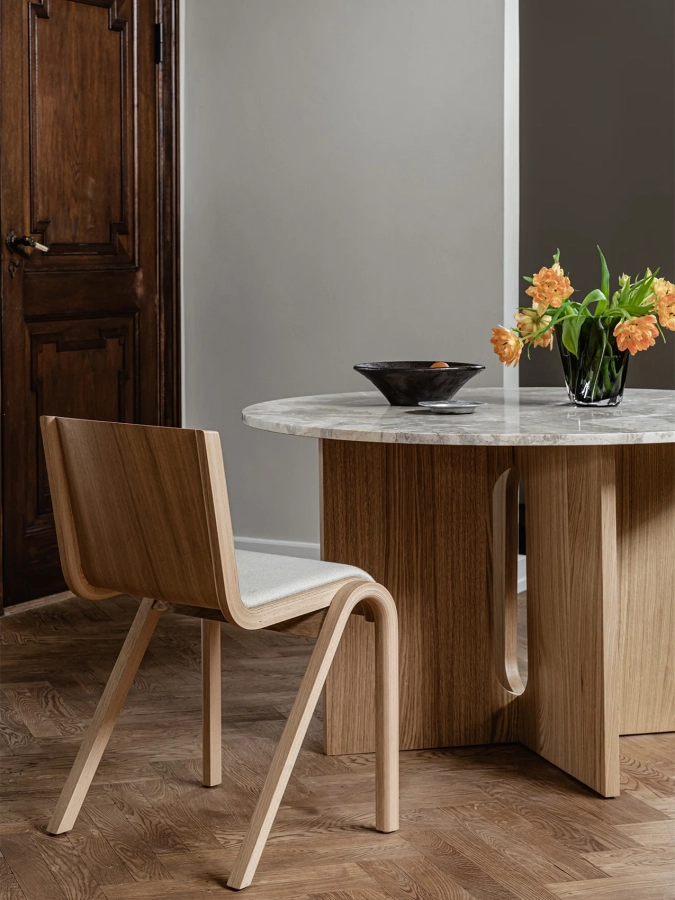 MENU_Triptych_Bowl_Ready_Chair_Androgyne_Dining_Table_Round_Aer_Vase_1.webp