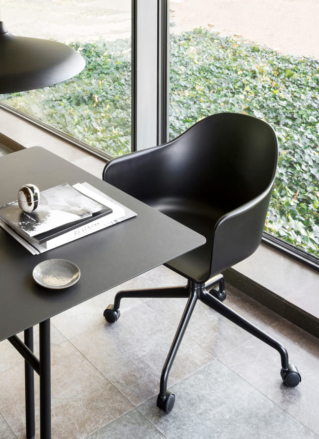 MENU_Oregaard_Harbour_Swivel_Chair-02.jpg