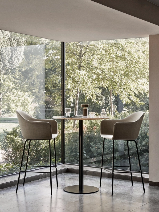 MENU_Oregaard_Harbour_bar_chair_2.jpg